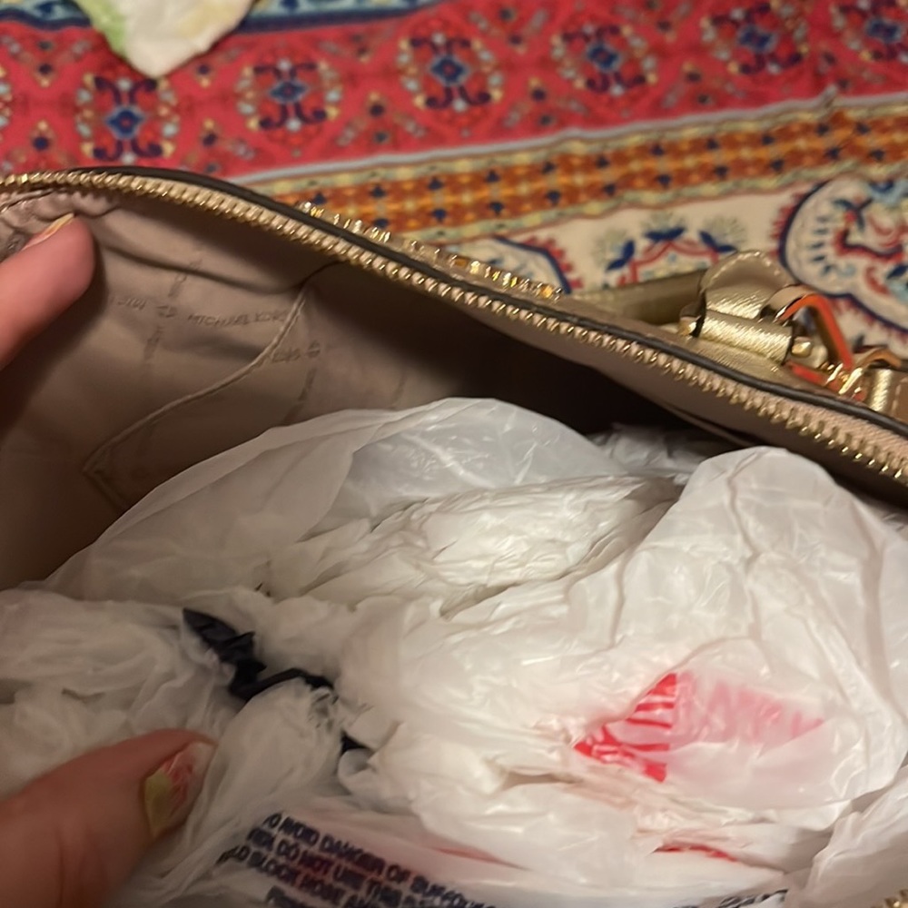 Micheal Kors hand bag - Picture 2 of 12